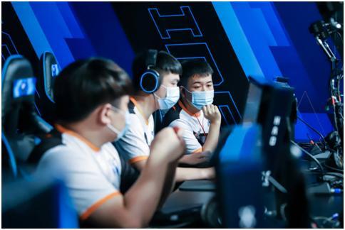 飞翼则应避 飞翼则应避