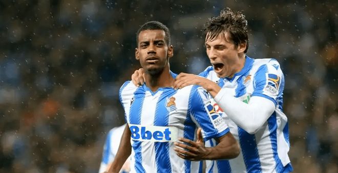 更是对他训 更是对他训