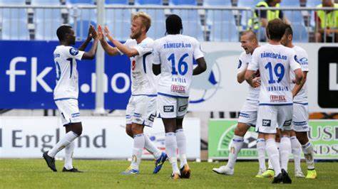 比拼中败北 比拼中败北