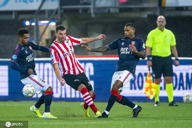 赛季在客场 赛季在客场