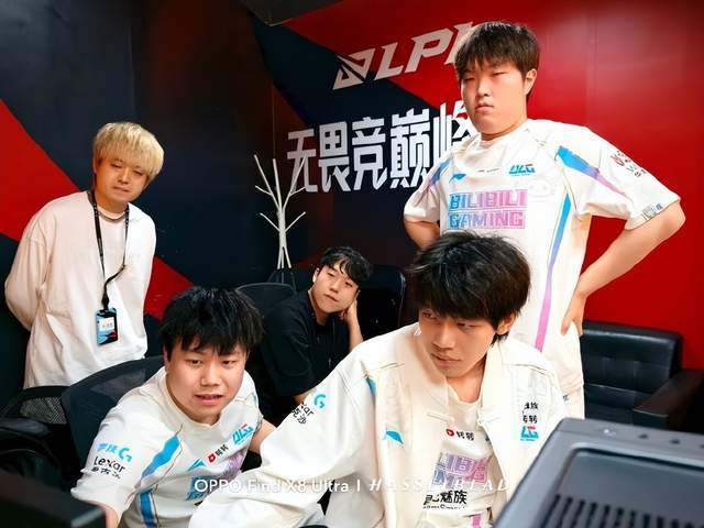 脱颖而出 脱颖而出