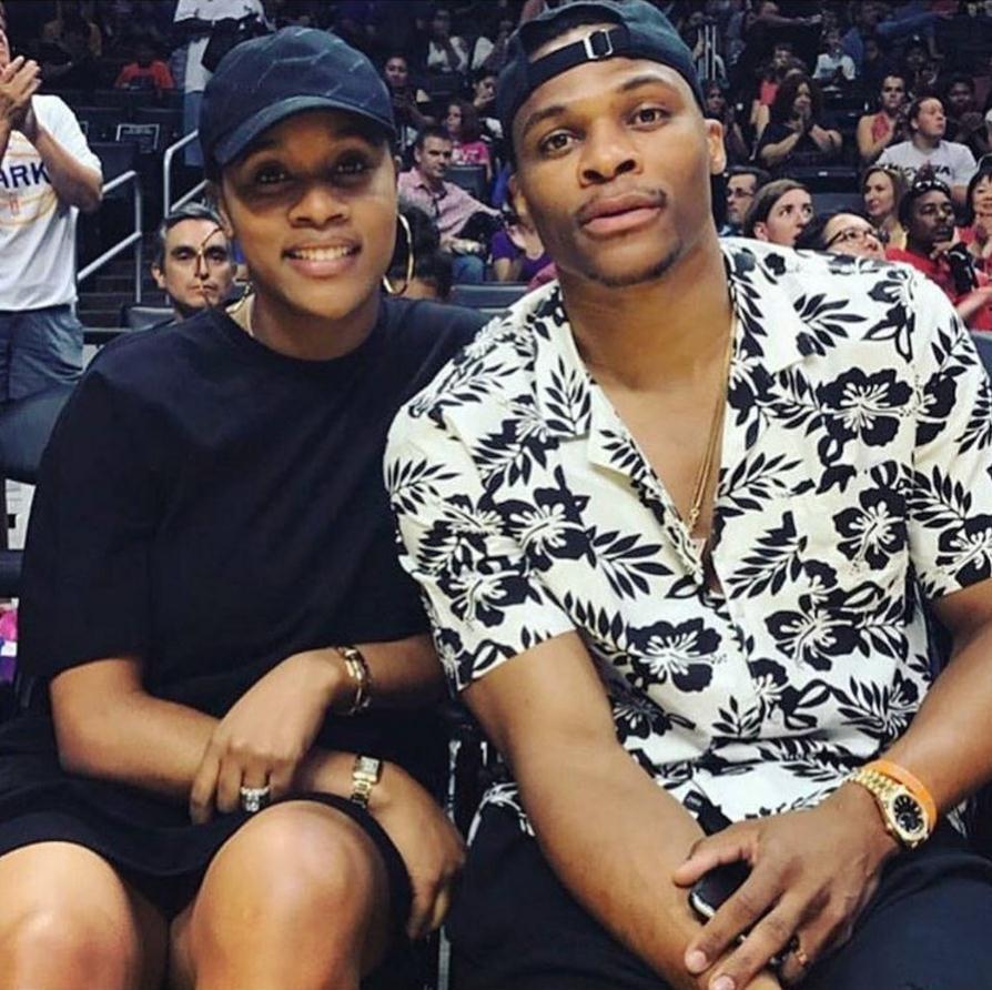 或影响更衣 或影响更衣